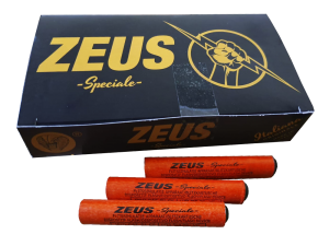 Verpackung und drei Exemplare von den Zeus Böllern der Firma der Di Blasio Elio